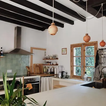Hostal L'escale Surf - *